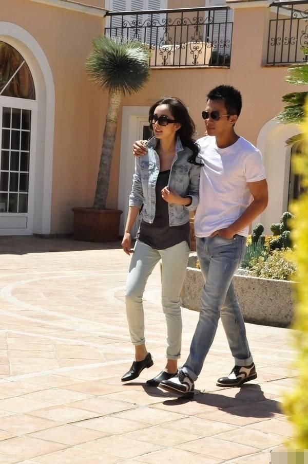 综艺节目上杨幂对待老公刘恺威态度漠然,主持