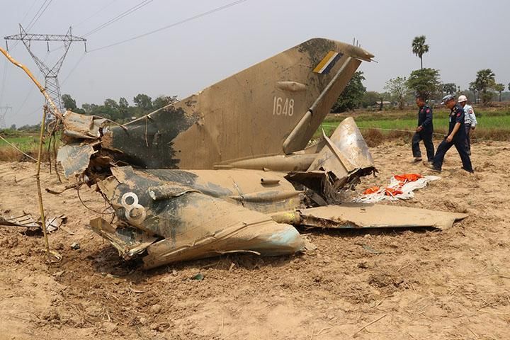 国产弹射座椅的锅?缅甸空军歼7坠毁,飞行员舍