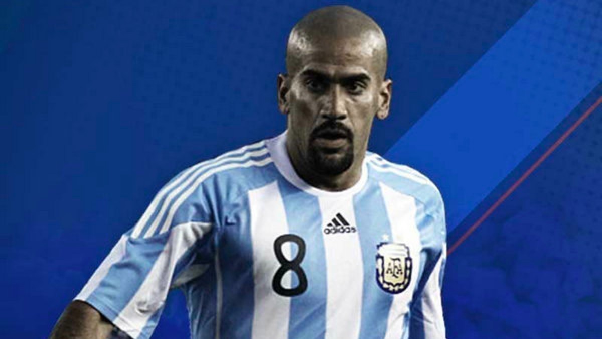 阿根廷传奇贝隆获得2022年金足奖传奇奖 阿根廷传奇贝隆获得2022年金足奖传奇奖