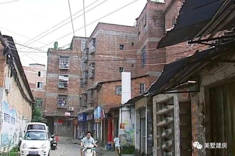 以前在农村建房不知道,没有审批,现在建好的房