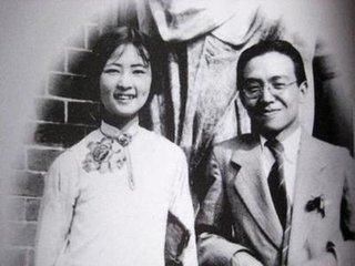 徐志摩嫌弃发妻,却和二婚女人在一起,其夫妻二