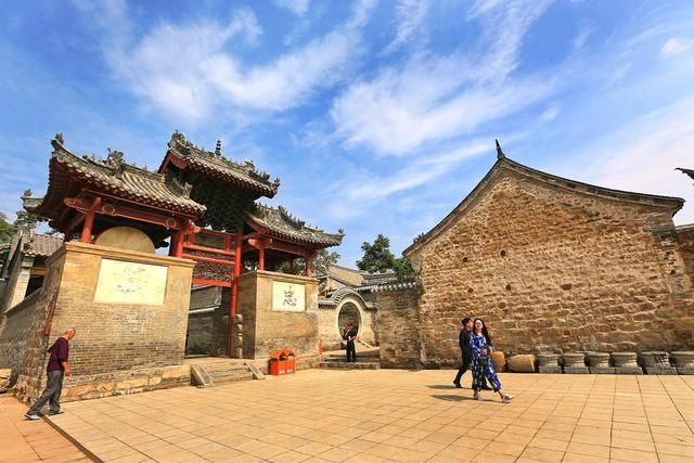 神垕古镇一尊罕见石雕 男人看了脸红女人悄悄