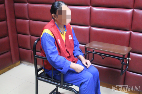 女老赖诅咒法官全家死光 被拘后忙写道歉信悔过