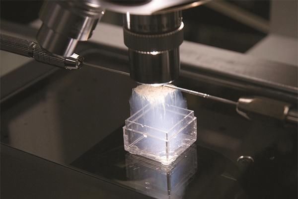 神奇的固态空气!世界上最轻的固体,千度高温不融,可挡爆炸冲击