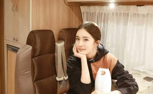 明星粉丝都叫啥?热巴团名形象,杨颖口号霸气,