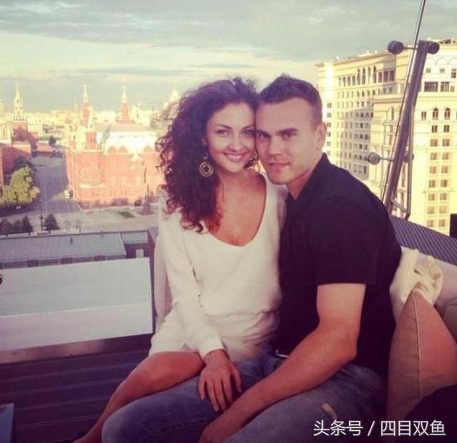 2018世界杯,盘点俄罗斯超强太太团,前锋史莫洛