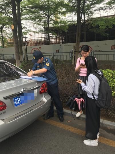 网约车司机无证接单?被罚一万元你怎么看?