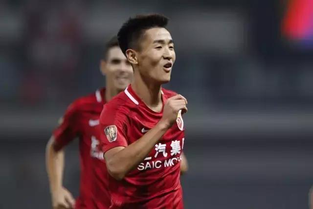 耻辱！年薪五百万的中国队被年薪五百元的外卖队逼平