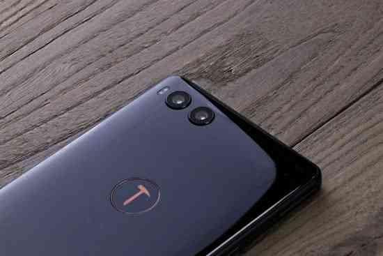 老罗自曝坚果R1黑科技:4K游戏画质 比肩三星S