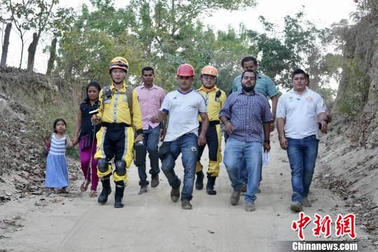 公羊会创始人何军讲述墨西哥地震救援惊险瞬间