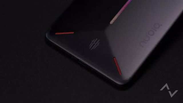 华为荣耀10发布,同日努比亚红魔出新机,处理器