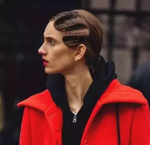 用人人都有的发夹,低成本打造秀场发型