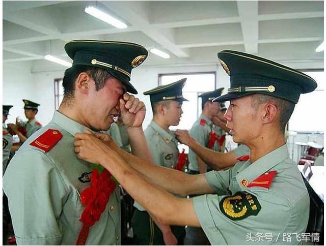 解读:各个等级的军官在多少岁必须转业?这个军