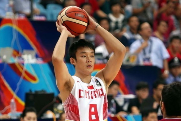 给山东男篮泼冷水?丁彦雨航称NBA是自己的目