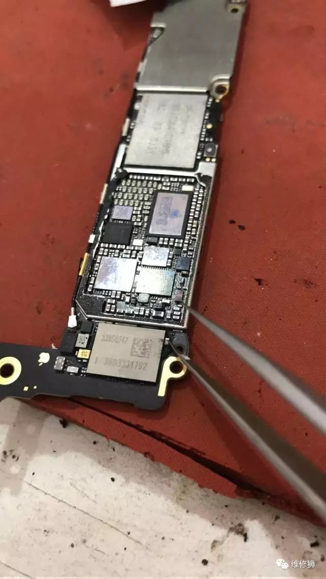 苹果6P压屏不读卡;电容短路分析;6代wifi启动条
