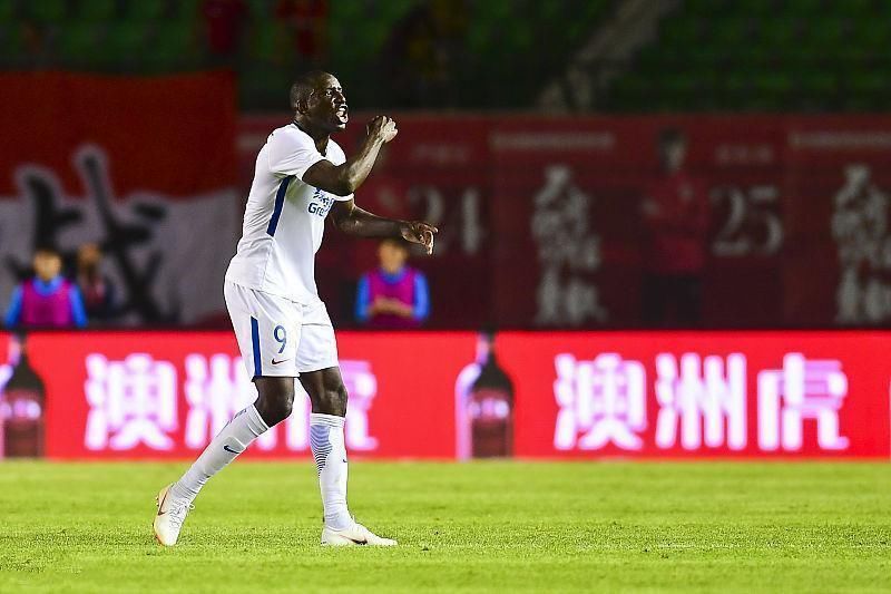 张力种族歧视事件可能出现反转 登巴巴或因割