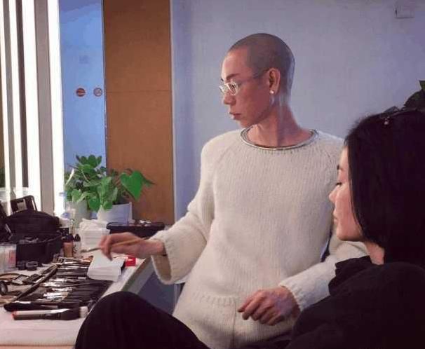 王菲再次为李亚鹏站台,张柏芝发文:人还是旧的