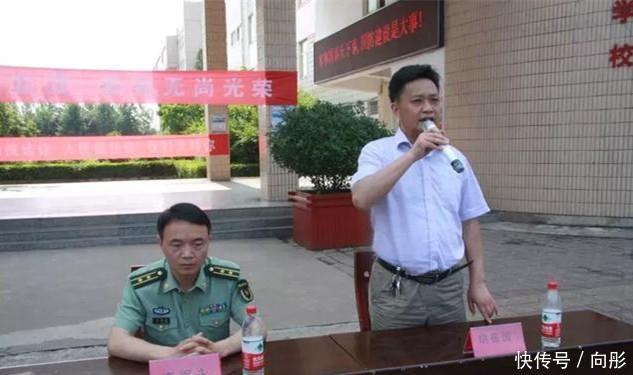 光山县人武部领导到光山三高指导征兵宣传工作