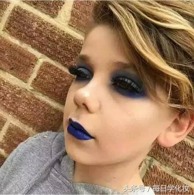 11岁小正太颜值逆天化妆师简直是天才,95后