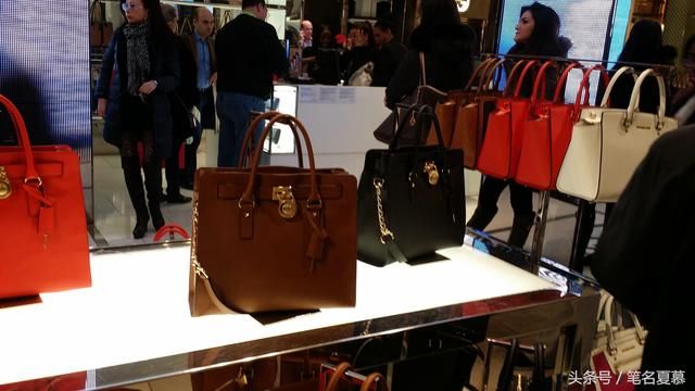 美国人一个月工资多少?看见他们的工资,你想去