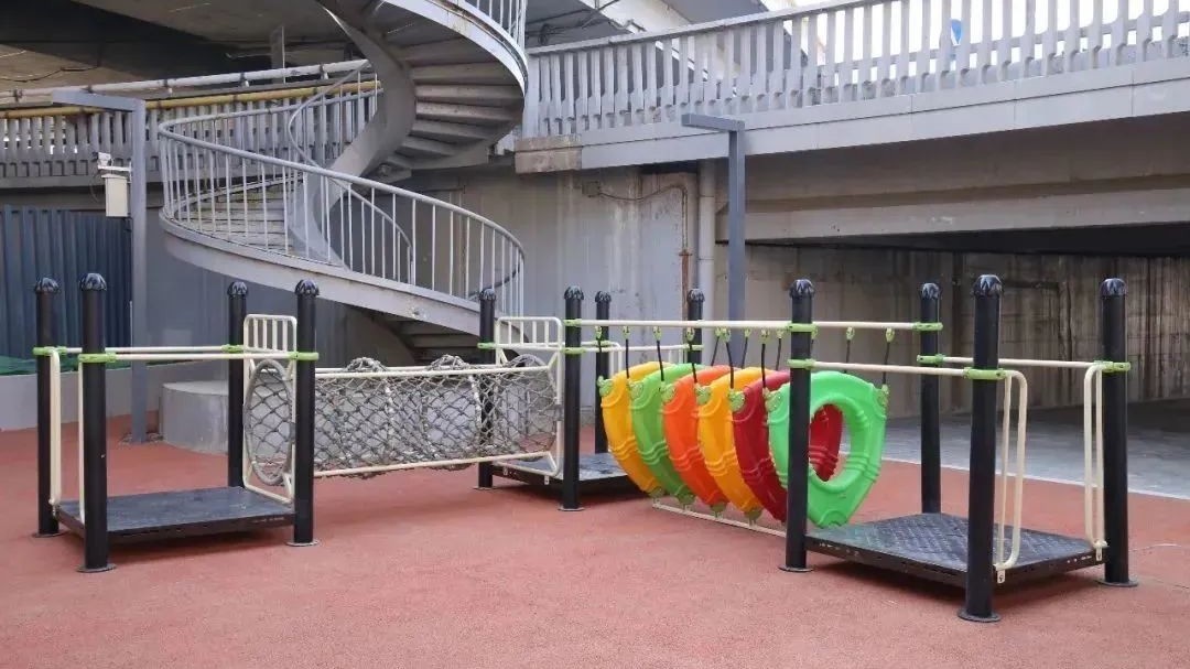 北京首个！二环这座立交桥下有了儿童乐园、篮球场！