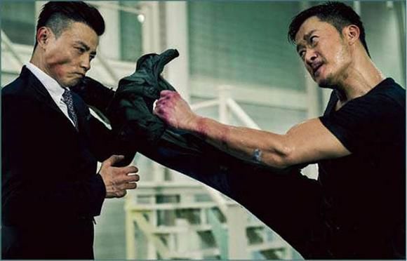 张晋遇到吴京,八块腹肌照荷尔蒙,体脂率降至8