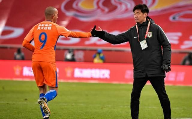 2018年中超联赛冠军非江苏苏宁莫属