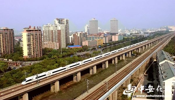 【40改革获得感】高铁列车引领长三角铁路建设"加速度"