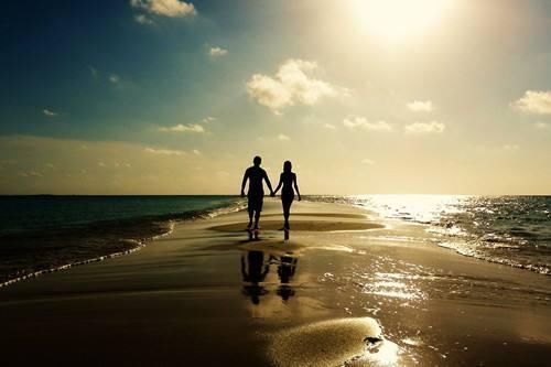 张家辉关咏荷相恋26年,零绯闻!关咏荷为何当红