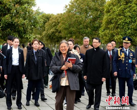 泰国诗琳通公主访华去贵州 自称是"老干妈"的粉丝