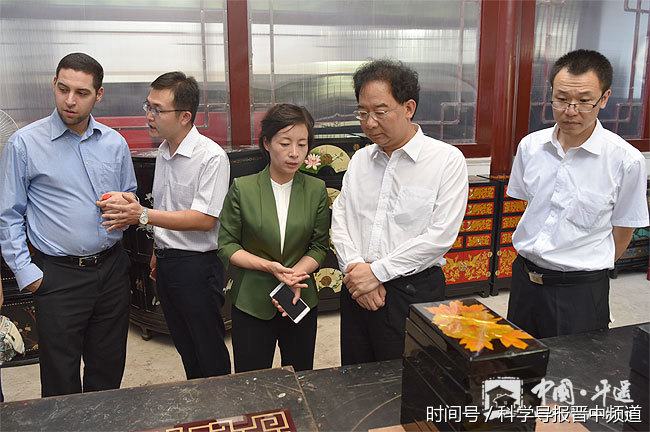 中联部组织部分在华专家学者来平遥县访问考察