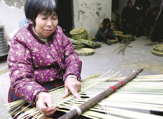 【治国理政新实践·江苏篇】特色竹编富农家 【治国理政新实践·江苏篇】特色竹编富农家