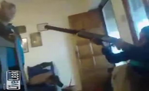 悲剧!阿根廷13岁少年玩猎枪意外射杀女孩