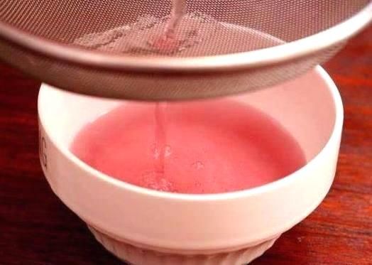 治感冒咳嗽,用1个洋葱煮水喝,半小时见效,大人