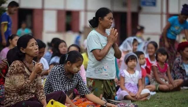缅甸国防军与克钦独立军交战,视频解说胆小勿