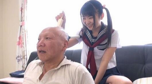 18岁少女产后续拍重口味AV 网友:没有生理反应