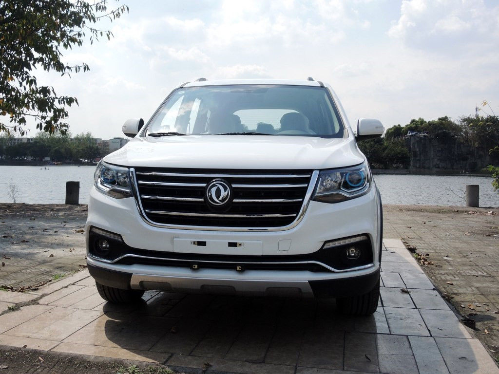 物美价廉的7座suv 风行sx6实用型家用车