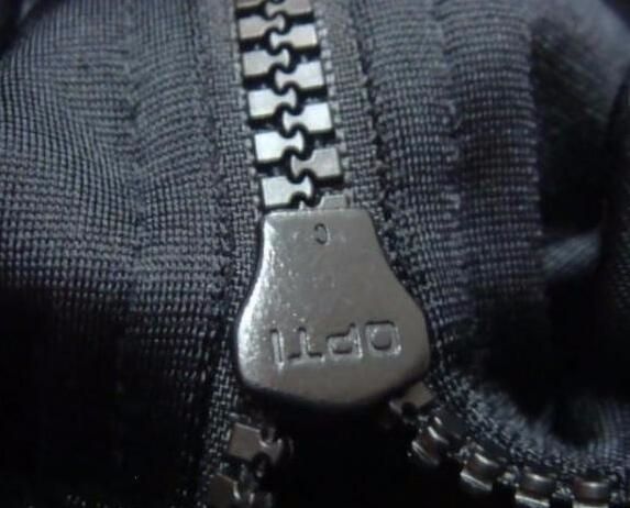 如何鉴别阿迪达斯服装的真假,我谈谈自己的经