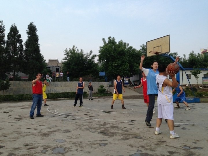 “中国梦 义工情”——北京最美慈善义工雷默 “中国梦 义工情”——北京最美慈善义工雷默