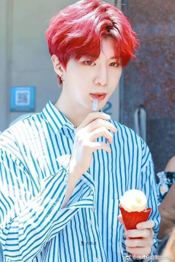 范丞丞抱独角兽,粉丝:寓意要在nine percent中做