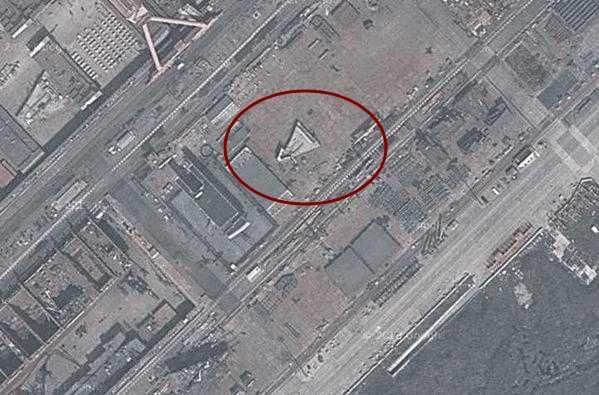 003航母分段曝光!美俄坚称不可能:中国使用了