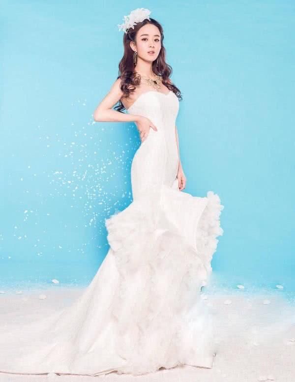 本以为杨幂、迪丽热巴的婚纱照够惊艳了,看到