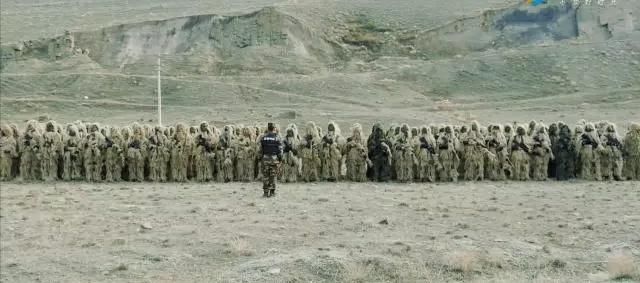 武警新疆总队特战分队狙击手山地轮训 这迷彩