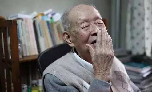 汉语拼音之父, 与妻子举案齐眉七十年,长寿老人