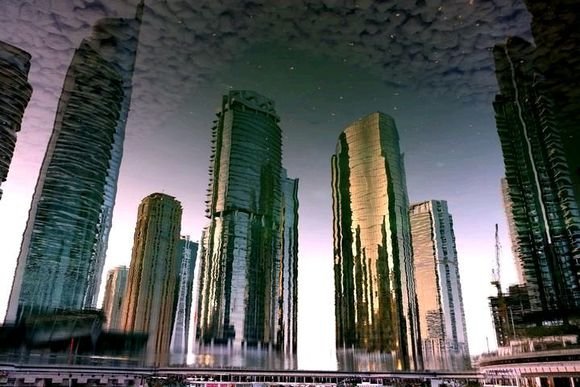 你被骗了多久?去迪拜发现,遇到豪车的概率还没