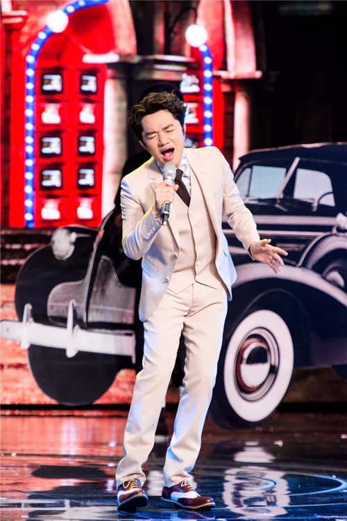 王祖蓝成"变脸帝""黄祖蓝"晋级成未知