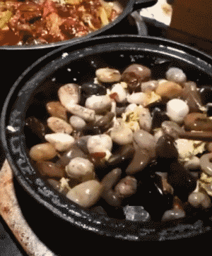 搞笑GIF:付费玩家与人民币玩家,在这一刻展现