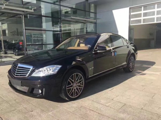 奔驰巴博斯60S显富贵身份 降价骚动全场 奔驰巴博斯60S显富贵身份 降价骚动全场