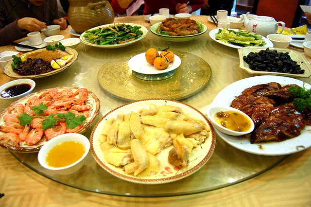 春节少不了的聚餐和k歌 居然有这么多健康隐患