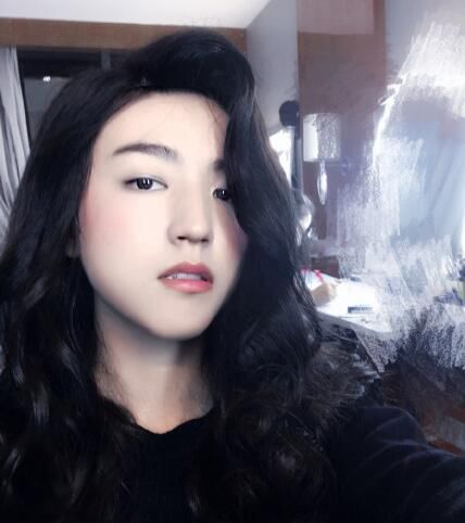 吴亦凡王源女装特别可爱,易烊千玺娇羞,只有他